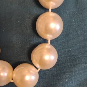 CHUNKY VINTAGE FAUX PEARL CHOKER NECKLACE